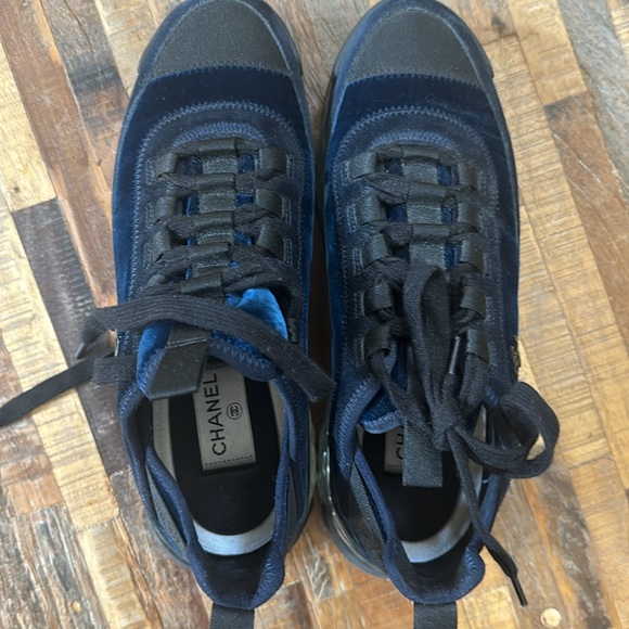 Chanel 2020 interlock sneakers - Picture 6 of 7